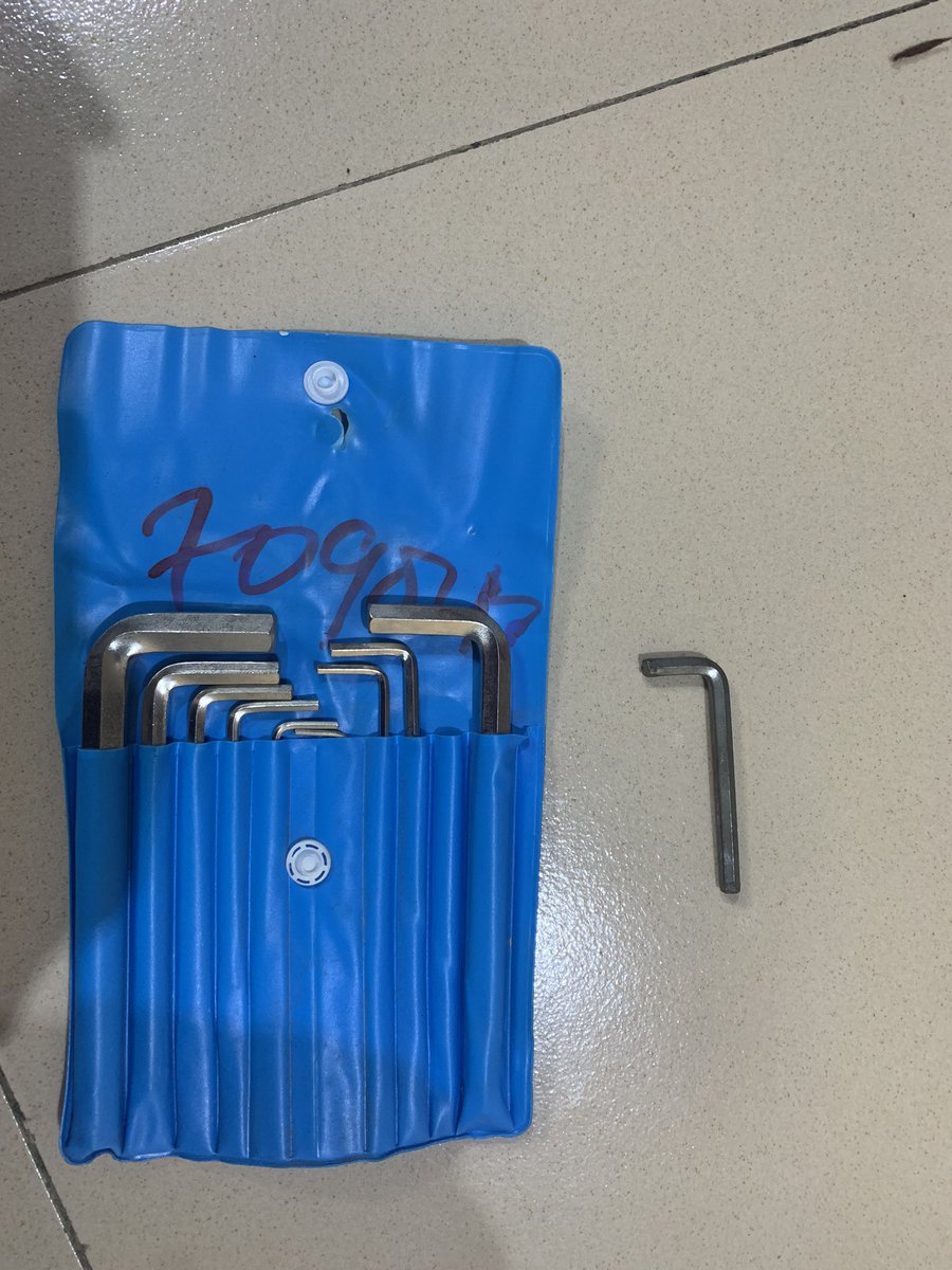 iamnotstopping's tweet photo. I bought an Allen key set from a local vendor in my street a few days ago.
I came back home to find one slot missing an Allen key.
I was pissed and wanted to return it. https://t.co/ftOnQYVqhP