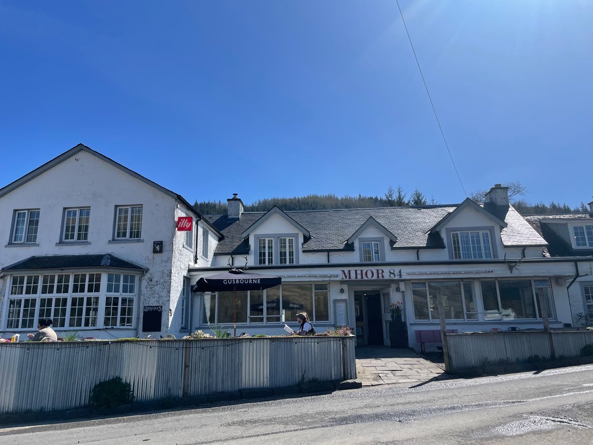 Gorgeous drive in the sun thro Scotland, from North East on Black Isle to West and Glen Coe then back to the East through the Trossachs. Stopped @MHOR84 for lunch for 1st time. Yum! Glorious day for a drive with blue skies all the way! #scotlandthebest