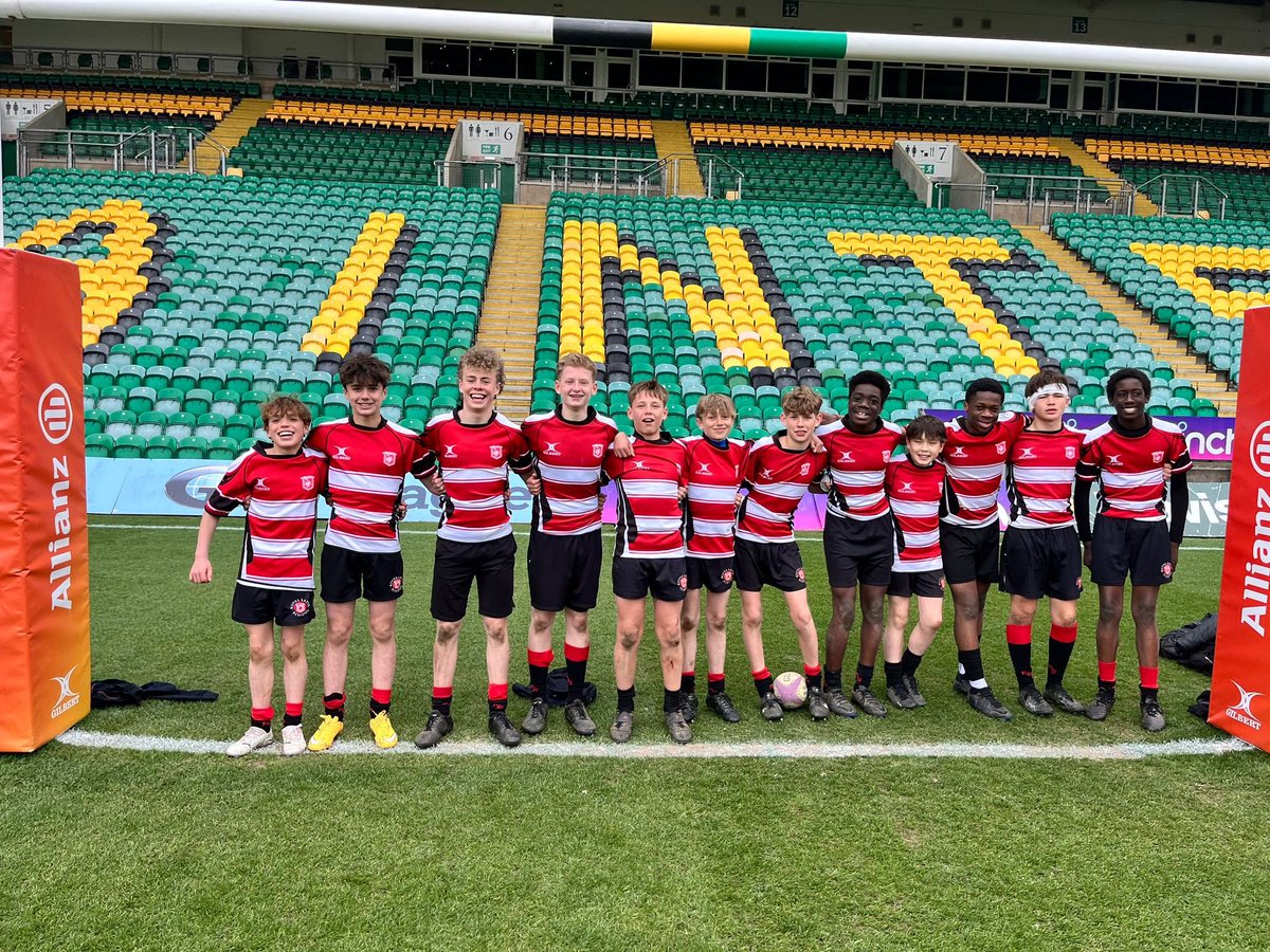I am so proud of this group of year 8s who were runners up at the Northampton Saints Finals yesterday! What an amazing achievement! 🏉 ⭐️ @TheRoyalLatin