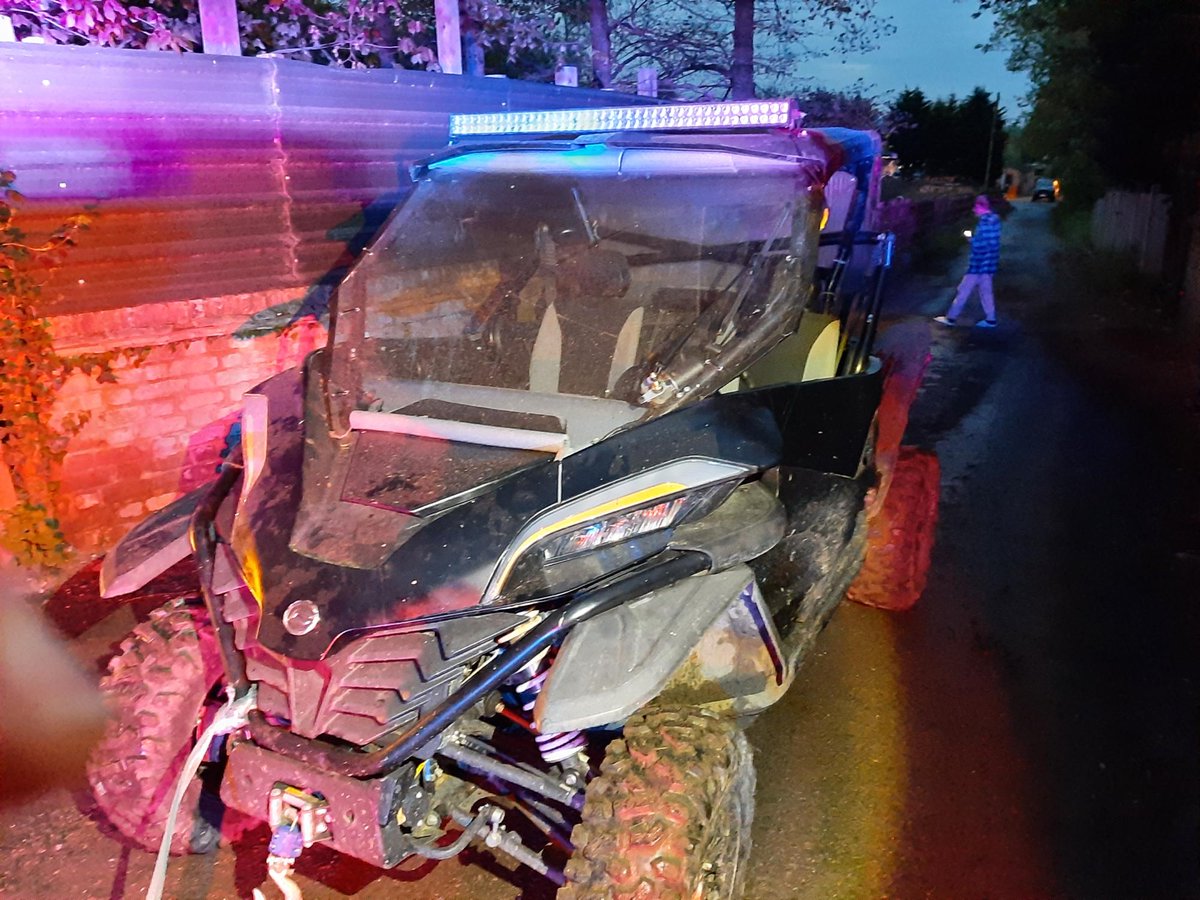 ☎️ On 22nd April we received a call from @SurreyPolice  that a stolen vehicle was tracking in Wexham.

🚓 We attended immediately and completed intel enquiries identifying a suspect. 

☑️ 2 people were arrested and stolen; trailer, quad, Polaris Ranger and UTV were recovered.