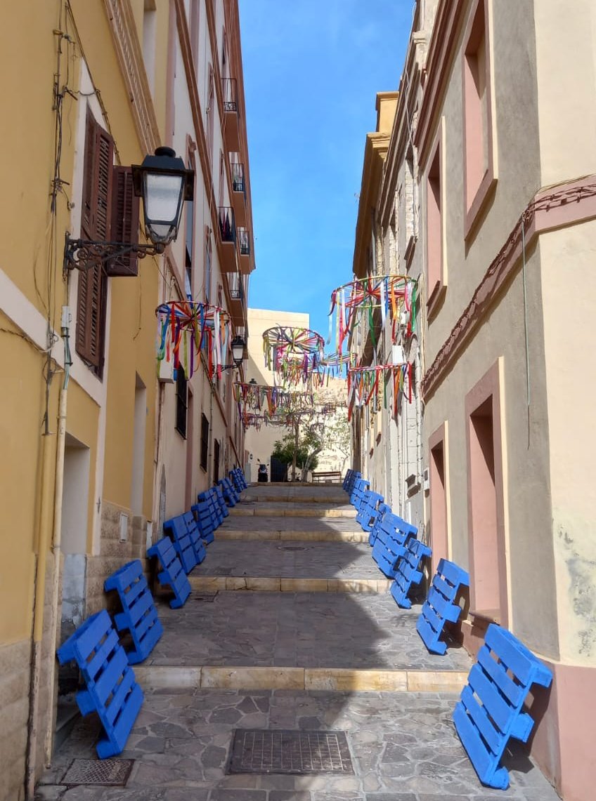Talher_'s tweet photo. "Melilla en Flor" es una iniciativa consolidada desde 2011 que transforma el paisaje urbano durante unos días y que no tiene coste para la Ciudad Autónoma, ya que se incluye dentro del contrato de Infraestructura Verde, desarrollado por @Talher_.

#Paisajismo #MelillaEnFlor https://t.co/Ct5uG4sNfo