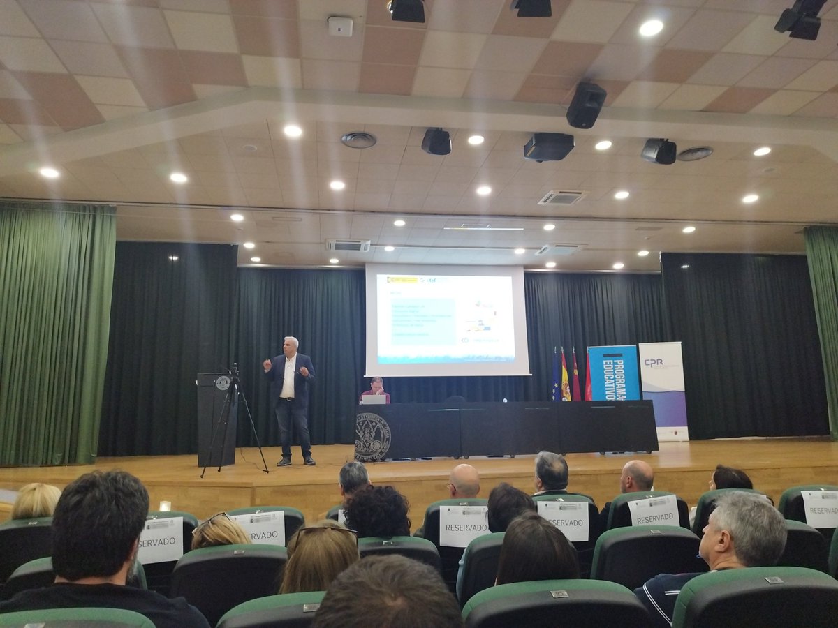 Presentes en las I Jornadas Educación 4.0. Nuevas líneas de actuación del <a href="/educaciongob/">Ministerio de Educación, FP y Deportes</a> <a href="/Educarm/">Educarm</a> <a href="/CPRRegionMurcia/">CPR Región de Murcia</a>  en torno a este programa, que supone una inversión cercana a 11 millones de euros en los centros educativos de nuestra Región. <a href="/direcmur/">DIRECMUR</a>