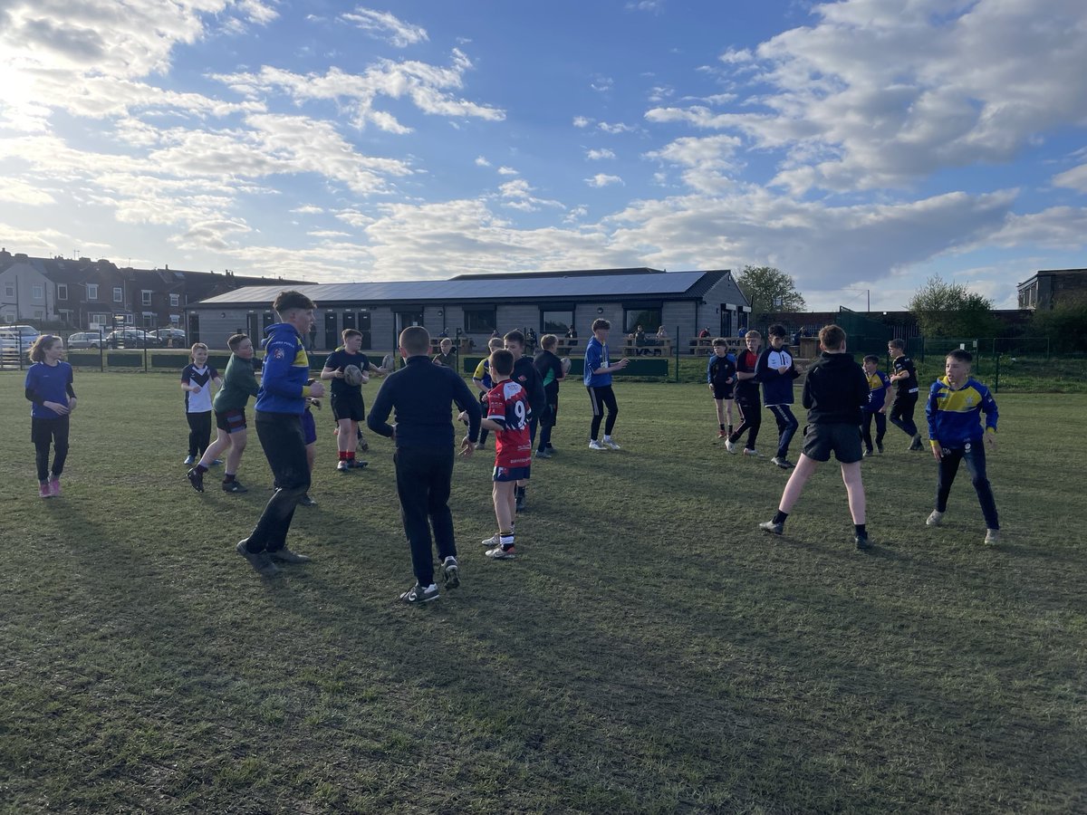 🌟 Future Dons The programme continued last night at @BentleyARLFC It was great to see so many U12/U13/U14's players from community clubs across South Yorkshire represented. See you guys in May at the Eco-Power Stadium for the next Development Session. #COYD | #FutureDons