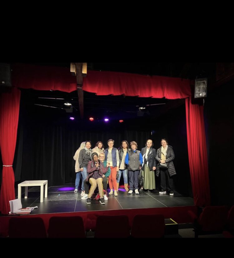 Quand le théâtre 🎭 permet de travailler son entretien d’embauche !
🙏🏻Merci au théâtre de la gare de Marseille (15eme) 
L’agence Cap Pinede poursuit son programme Âgé d’Or pour des chercheuses d’emploi + 50 ans 🌸
<a href="/FTravail_PACA/">France Travail Provence-Alpes-Côte d'Azur</a> <a href="/FTravail_13/">France Travail Bouches-du-Rhône</a>