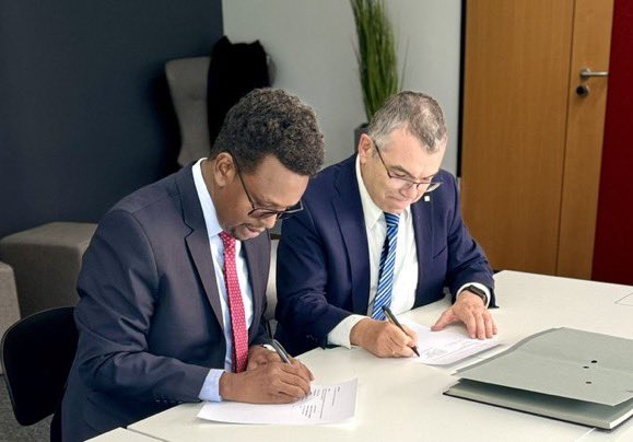@SIMADUniversity University in #Mogadishu & Technische Hochschule Mittelhessen University of Applied Sciences in #Germany forged a partnership through a historic MoU, fostering academic & cultural exchange.