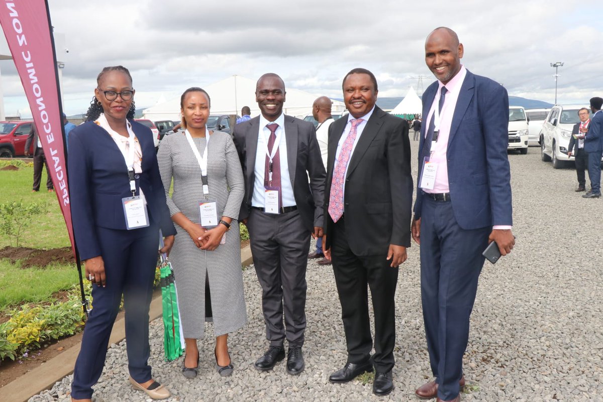 The SEZ Authority Chairman Mr. @fcharlesmuteti, Board of Directors, CEO Dr. Kenneth Chelule and team were present to welcome H.E. @WilliamsRuto for the launch of Jumbo AAA SEZ Ltd. #InvestinNaivasha #NaivashaSEZ #Poweringgrowth