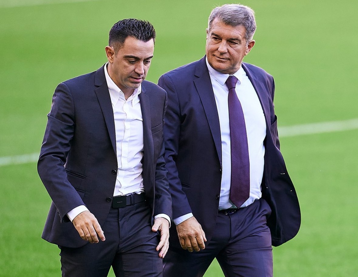 𝐎𝐅𝐅𝐈𝐂𝐈𝐀𝐋: At 1pm CEST, there will be a joint press conference with Joan Laporta and Xavi. #fcblive 🎙️✅