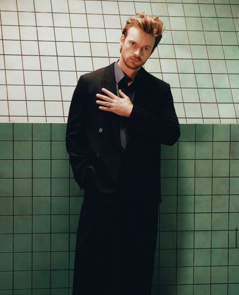 BillieSociety's tweet photo. "I feel like this album has some real ghosts in it, and I say that with love. There’s ideas on this album that are five years old..."  

- Finneas to Rolling Stone on Billie’s Hit me hard and soft https://t.co/2S6Zf7wId8
