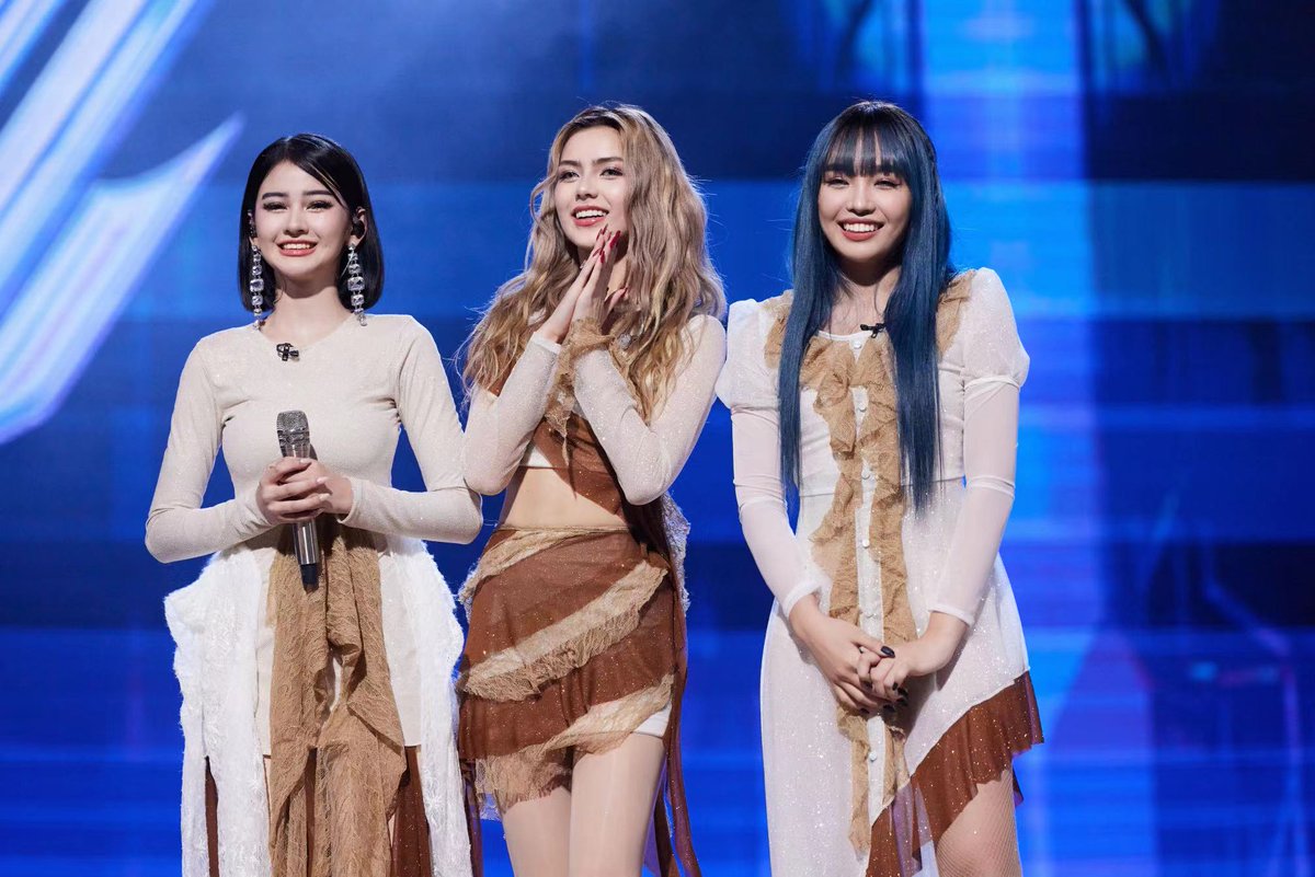 BINI22Bloomlets's tweet photo. Proud of how far our Female Alphas have come!

SHOW IT ALL G22 
#G22atSHOWITALL #G22
@G22Official #ShowItAll https://t.co/i39Hyxcvzb
