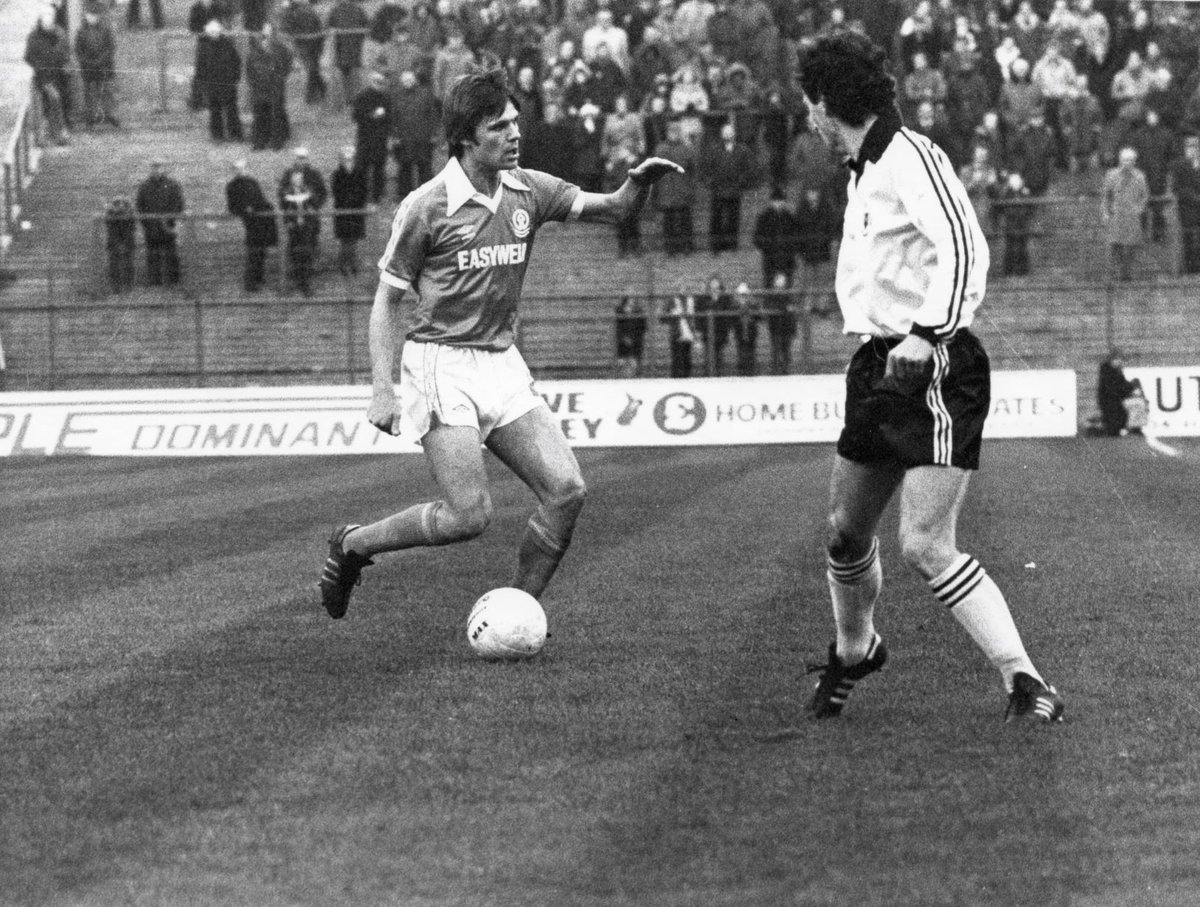 BFC_ExPlayers's tweet image. Happy 67th Birthday today to former Pool full-back &amp;amp; top fella .... Gordon Simmonite 

Hope you have a great day Gordon !
👍😀🎂⚽️🍊⛳️🏌️‍♂️

#HardAsNails
#LovedATackle 
#LovedPlayingForThePool
#LovesHisGolf