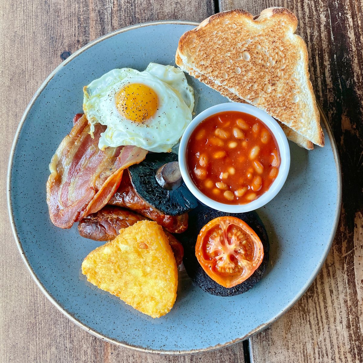 Pls RT

A thank you to my followers as we launch our breakfast menu. A 15% discount off the total bill this Saturday <a href="/BottleGlassPub/">The Bottle & Glass</a> 

Reference ‘Stirlin’ when booking your table here ⬇️ pls. 

thebottleandglass.pub/bookings/