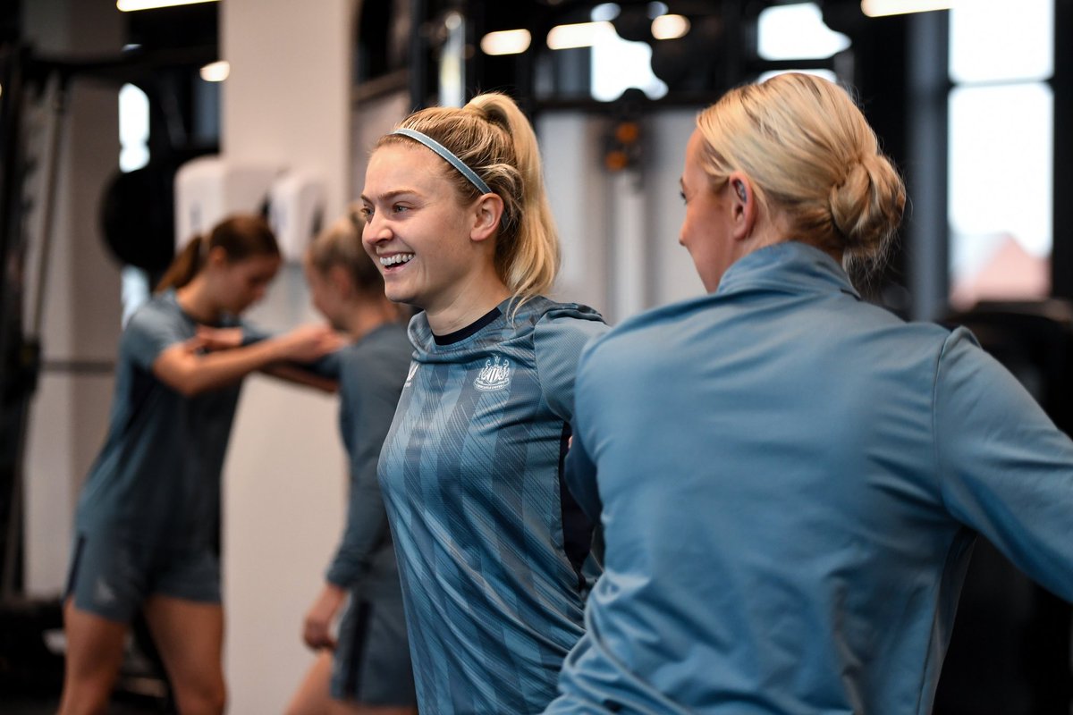 NUFCWomen's tweet photo. Happy birthday, @Tylerldodds 🎂

#NUFCWomen https://t.co/li5LB0mir2