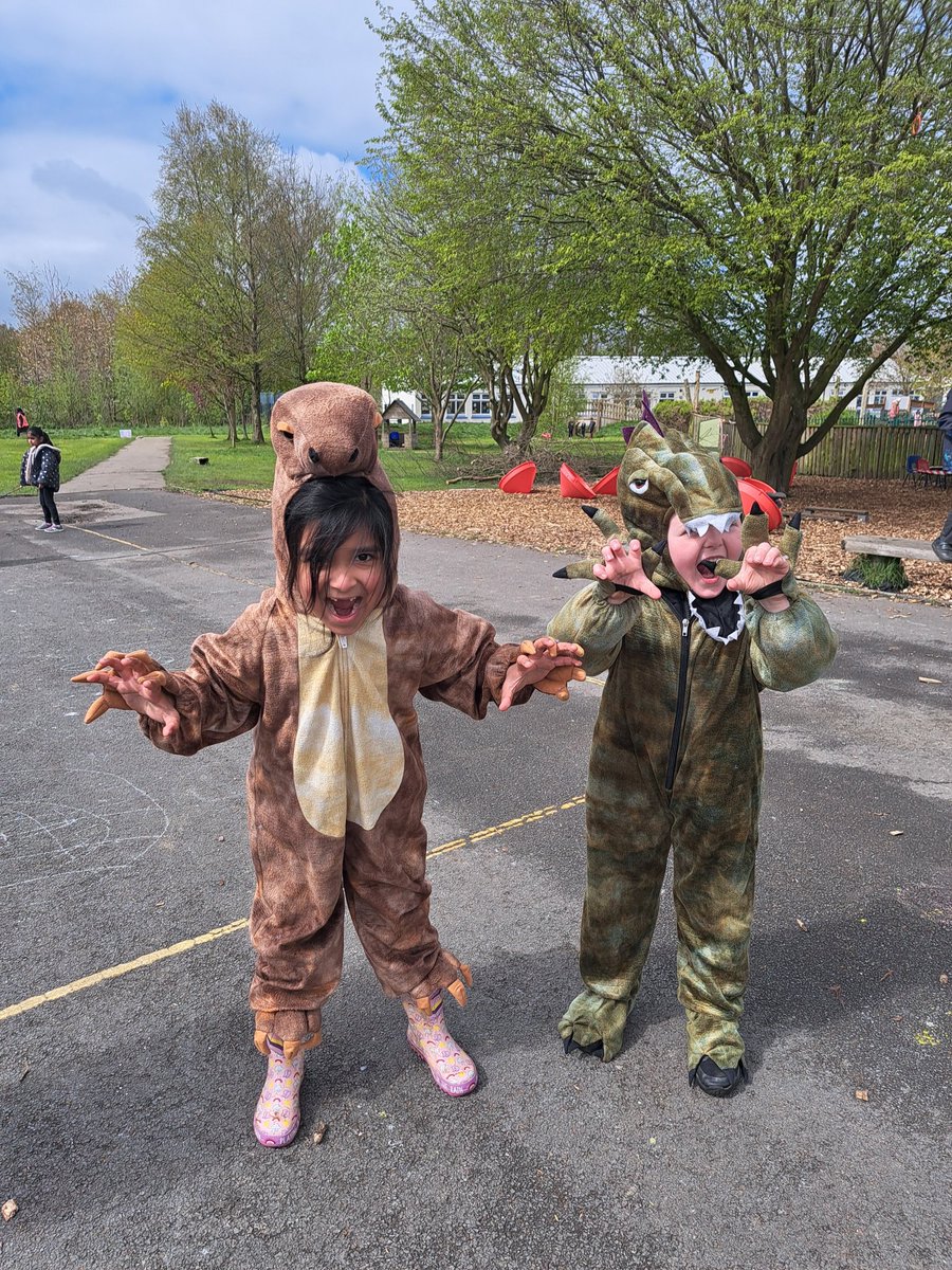 We have had lots of visitors this week - it’s been roarsome @OPAL_CIC #play #outdoor #dinosaurs #dressingup #learningtogether #growingstronger 🦖 🦕