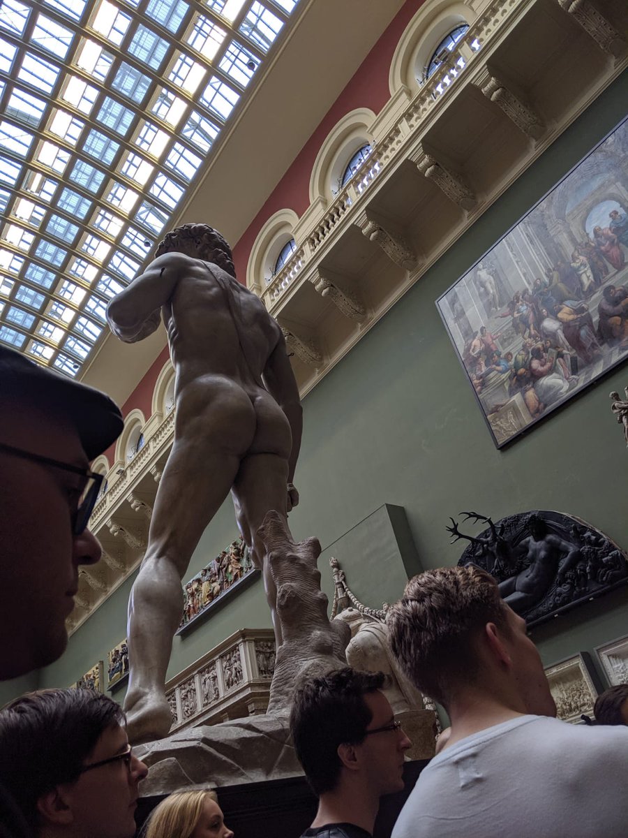 Looking for something to do over the weekend? This coming Saturday at 1600, I'll be doing an LGBTQIA+ tour of the V&A (featuring one or two @museumbums) It would be great to see you! 👍🏛️🏳️‍🌈