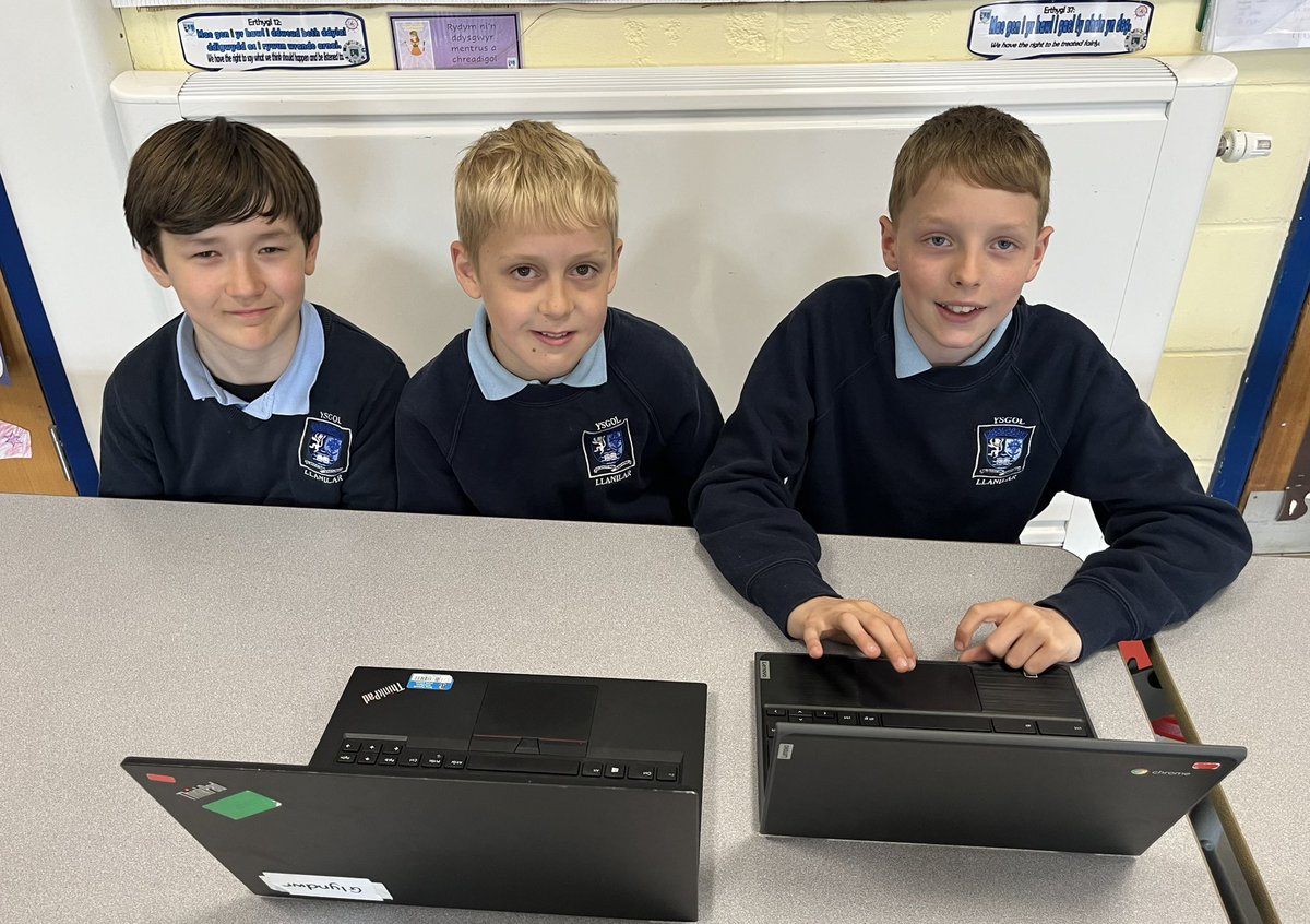 YsgolLlanilar's tweet image. Dyma’r Dewiniaid Digidol yn mwynhau’r sesiwn byw i ddysgu am godio gan ddefnyddio Minecraft Education. Here are the Digital Wizards enjoying the live session to learn about coding using Minecraft Education. #cymhwysedddigidol #codio @ErylJones12 @KayVobeMorris