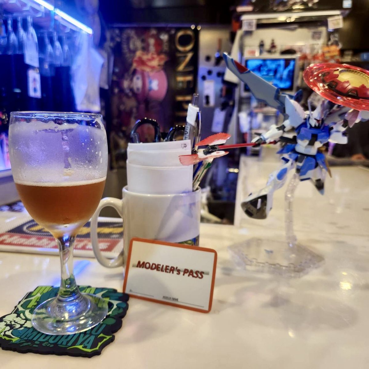 X85098403's tweet photo. 昨日はMODELER's PASSを受取りにアニプラさん@aniplaCafe へ！

モデラーズパス
模型店や製作スペースなどプラモに関係する加盟店で食事や買物するとポイントが貯まり特典を受けられるという企画です

詳しくは↓
@MODELERSPASS

いつも他のお店も回ろうと思うのですがお喋りが楽し過ぎて遅くなる😅 https://t.co/QYiKFQytIe