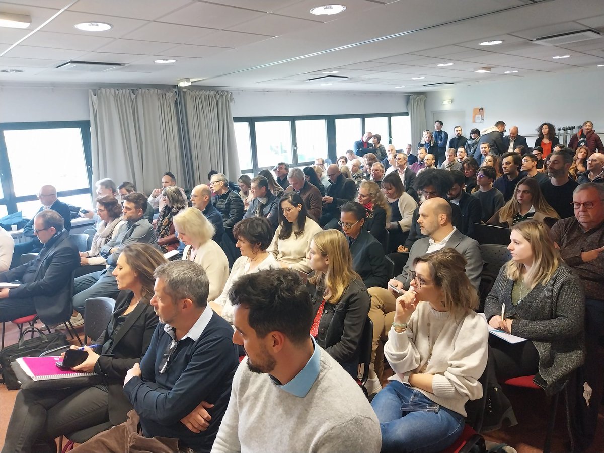 RCFPuydeDome's tweet photo. Lancement du Printemps des #IA au CDP #ClermontFerrand #Auvergne #economie @YannickSocquet @cmarginier @LBaleydier https://t.co/KYAbeluVLD