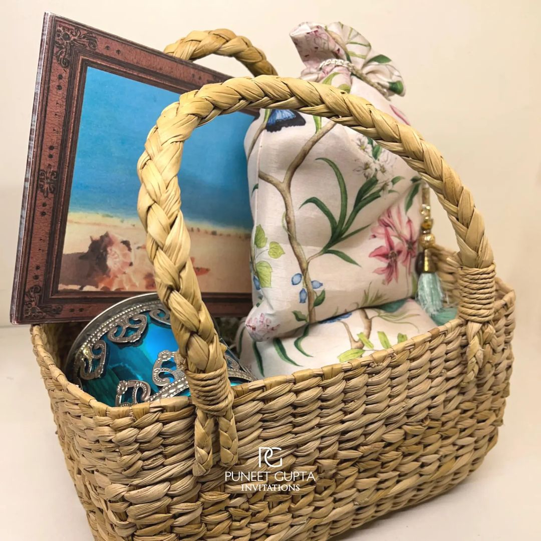 Embrace the essence of coastal splendor and let the sustainable hamper unveil a world where the beauty of nature meets the elegance of celebration.

#custominvitations #vendorwedding #weddingcardsdesign #weddinginvite #weddinginvitations #weddingfavour #weddingplanner