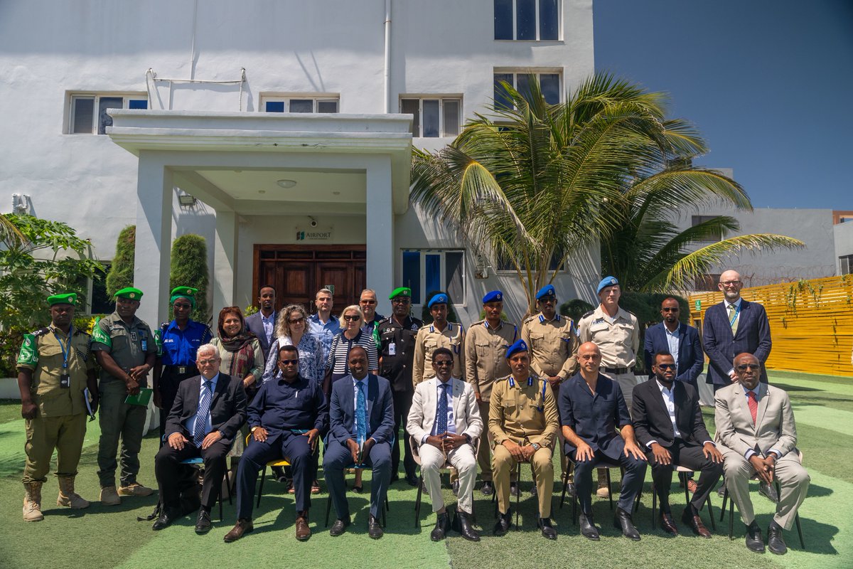 A professional security sector is vital for #Somalia's long-term progress - @UNDPSomalia and @UNPOL took part this week in a meeting of the Joint Police Programme with @MoIS_FGS's new Minister Abdullahi Sheikh Ismail, along with @EUCAPSOM, @ATMIS_Somalia, and @EU_Commission