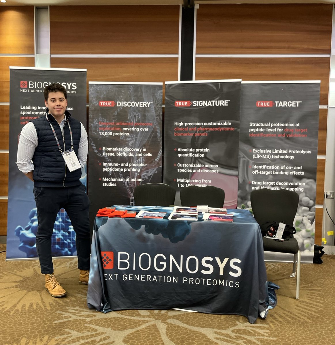 Day 1 at #Immuno24, London! Join Biognosys at booth 12 to uncover our groundbreaking #proteomics services, TrueDiscovery® & TrueSignature®. Watch out for @DanRedfern's talk on HLA I immunopeptidome profiling today at 12:10 PM. More: ow.ly/CHyl50RnNnY #OGimmuno