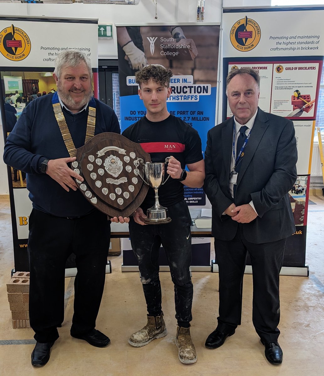 A huge well done to Stoke on Trent College Bricklaying student, Joe Potts 🥇, who won the @GBricklayers Midland Section Qualifier Senior Category yesterday at @southstaffs. 👷‍♂️🧱