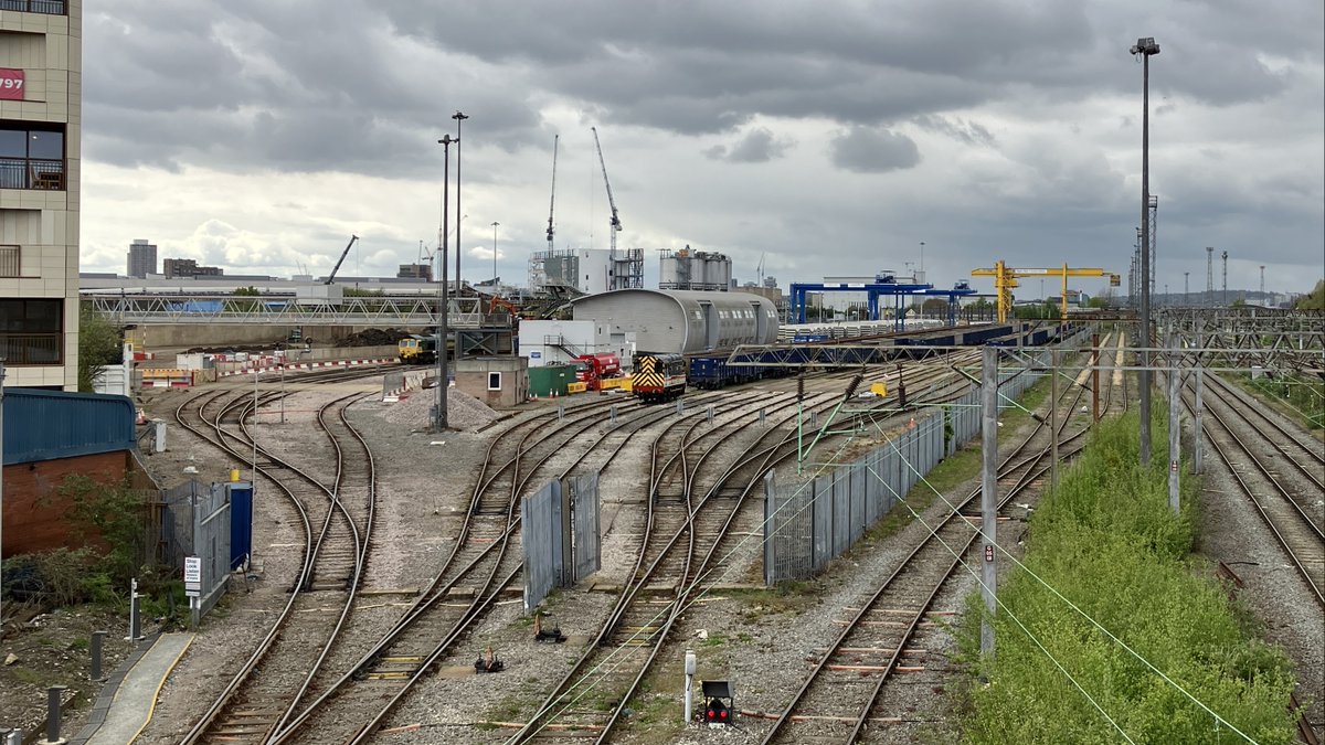 V interesting @ciltuk visit earlier this week to the @HS2ltd SCS London logistics centre. Thanks to all concerned. Can’t post specific info, but lots of best-practice in the way they positively manage daily operations and harness data to help.
