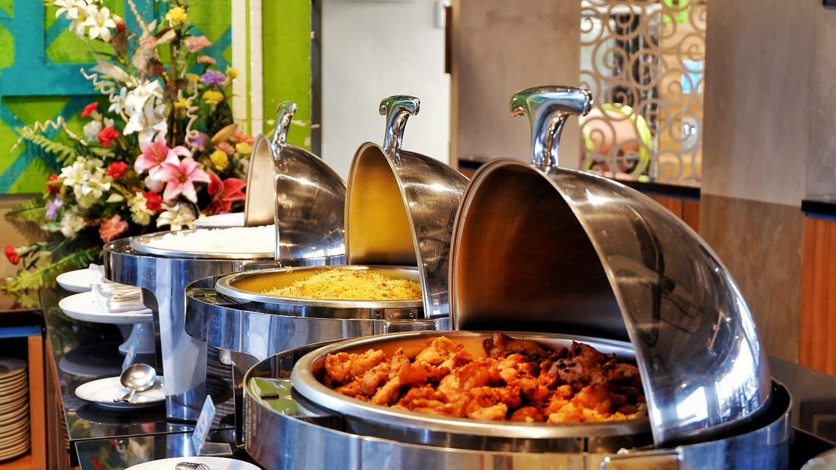 Vallabha Restaurant

Strategic Location | Aneka Pilihan Menu | 200 Pax Capacity I Indoor and Outdoor Venue I Buffet and Ala Carte | Smoking Area 

📍Hotel Brothers - Solo Baru

MORE INFO
WA : 0811-2658-079

linktr.ee/Brothers.hotel
#hotelindonesianatour
#hotelindonesiagroup