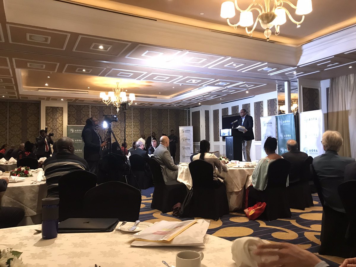 otindede's tweet photo. #RegenerativeAgriculture is pivotal to achieving sustainable #FoodSystems in Africa.

Earlier today, I participated in the breakfast roundtable hosted by @AGRA_Africa.

Issues that underpin regenerative agriculture and its related technologies were elaborated. https://t.co/jMlmsmSmDZ