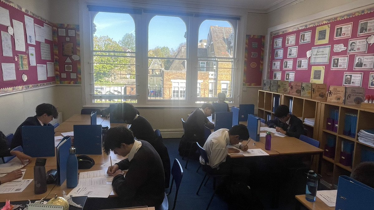 St. Anthony's Boys - Maths tweet media