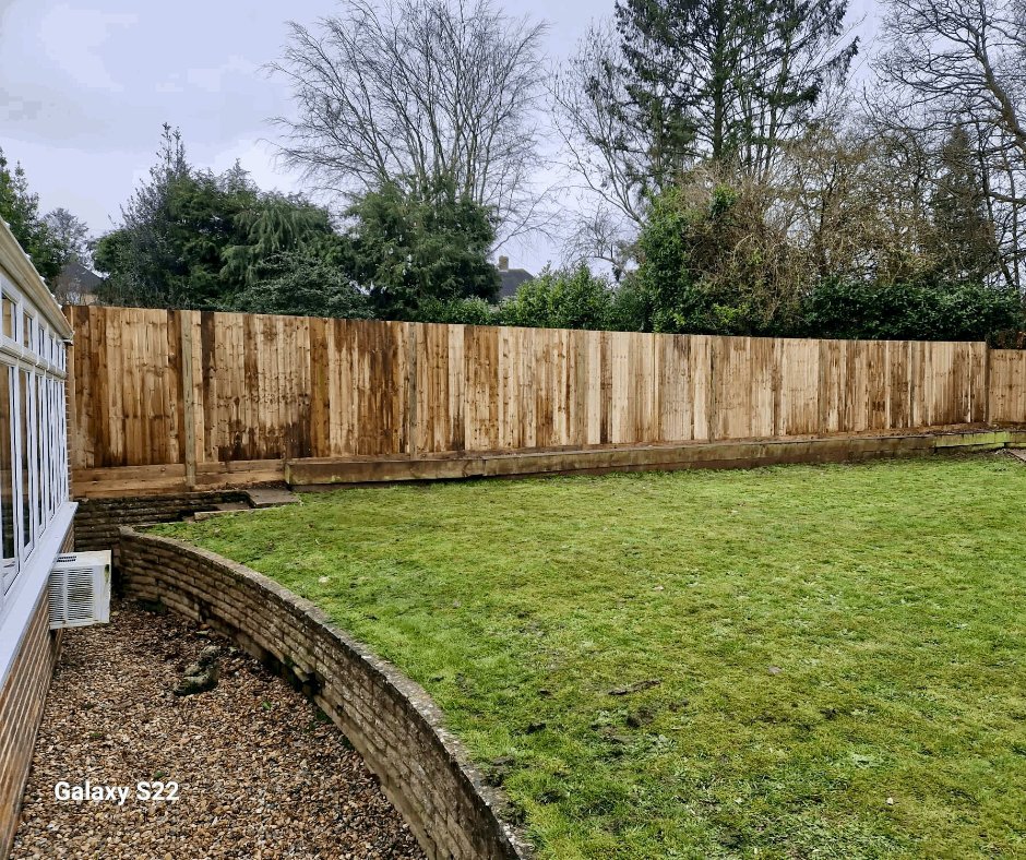 Close board fencing for our client in Shirley 🌳 

#fencingcontractor #fencingcontractors #domesticfencing #commercialfencing #southlondonfencing #fencinginstallation #fencingrepair #southlondon #caterham #Shirley #warlingham #woldingham #oxted #sanderstead #kenley #croydon