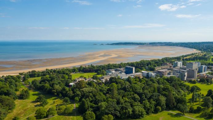 Based on Singleton Park Campus, we are lucky to have the park and beach on our doorstep, as well as beautiful grounds. Take your reusable mug outside for a coffee with a friend or colleague and enjoy the benefits of our green spaces 🌳🌼 #GoGreenWeek2024