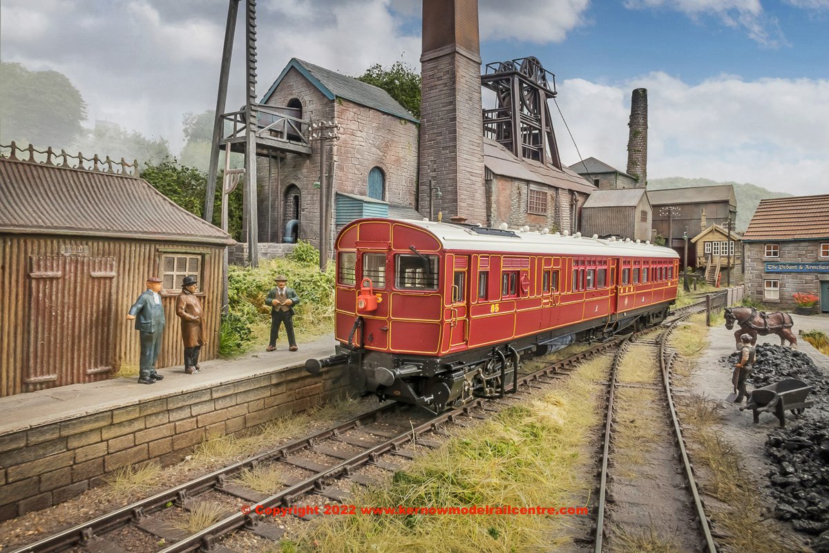 Last call for our exclusive OO Gauge GWR Steam Railmotor - we have released a small number that were held back for warranty issues but have proved surplus - kernowmodelrailcentre.com/c/1641/Kernow-…