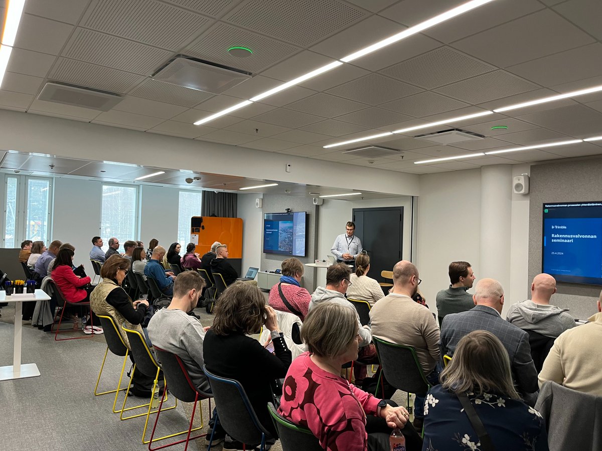 🏗 Tänään meillä on yli 30 rakennusvalvonnan ammattilaista 14 eri kaupungista Rakennusvalvonnan prosessien yhtenäistämisseminaarissa. Ohjelmassa on kuntien esityksiä, ryhmätyöskentelyä, kuulumisten vaihtoa ja verkostoitumista.
#trimblelocus #asiointifi #trimble #rakennusvalvonta