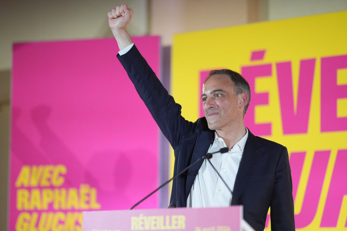 Place publique 🟡 tweet media