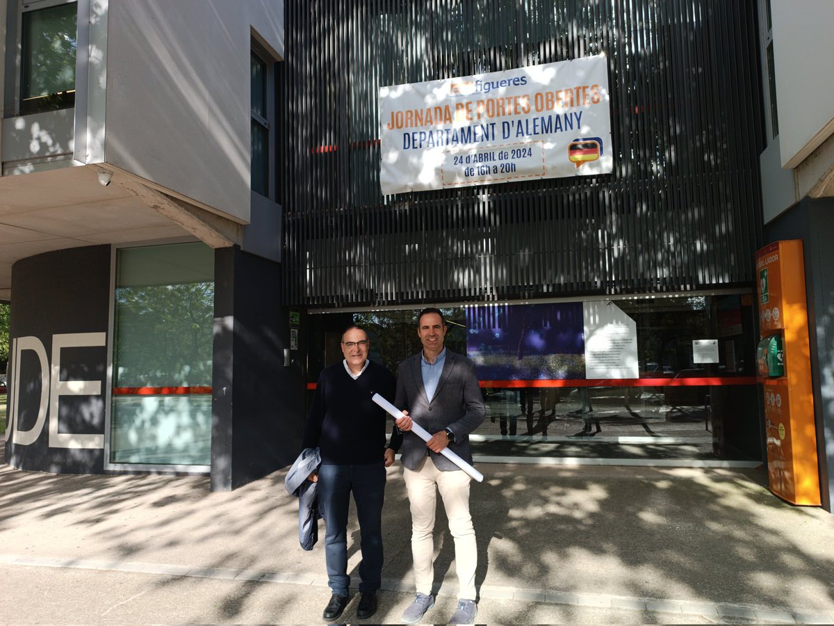 FiraIMPULSA's tweet photo. Ahir el regidor @manelrplana es va reunir amb Ferran Çivit president de @LEnergetica, per parlar d'energia, transició energètica i de projectes futurs en renovables per la ciutat de Figueres.

Els contactes es van iniciar a la Fira Impulsa d'aquest any. https://t.co/FP4xhLmTjR