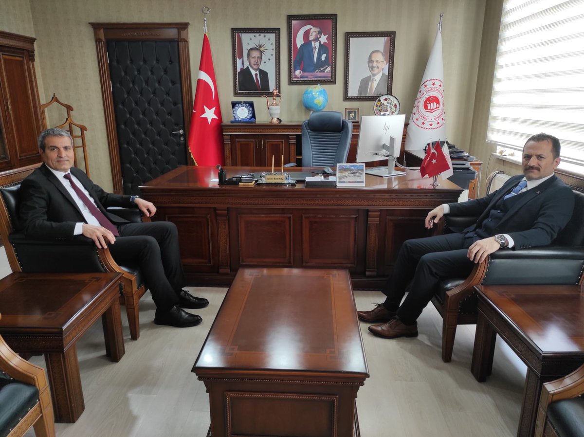 Tokat Cumhuriyet Başsavcısı Fatih ÇOBAN Çevre, Şehircilik ve İklim Değişikliği İl Müdürümüz Selim BOYRAZ’a hayırlı olsun ziyaretinde bulundular.
İl Müdürümüz bu nazik ziyaretlerinden dolayı kendilerine teşekkür etti.