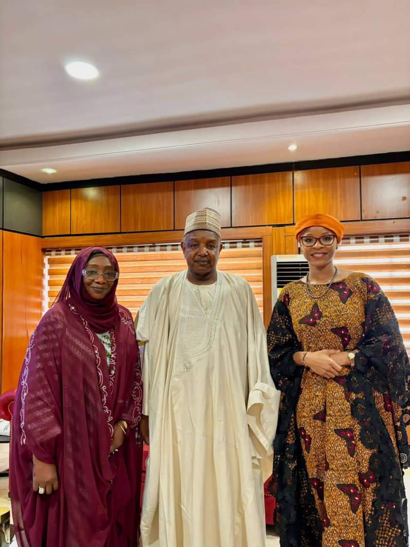 Yesterday, The Honourable Minister of Budget and Economic Planning, Sen. Abubakar Atiku Bagudu, CON welcomed Hon. Aisha Adamu Augie, the Director-General of the Center for Black and African Arts and Civilization (CBAAC), to his office in Abuja, Nigeria, for a courtesy visit.