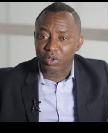 Omoyele Sowore Calls Out EFCC Over Bello’s Favorable Treatment: ‘Double Standards’ Alleged in Corruption Probe takeitbackglobal.com/2024/04/25/omo… #EFCC #TakeitBack