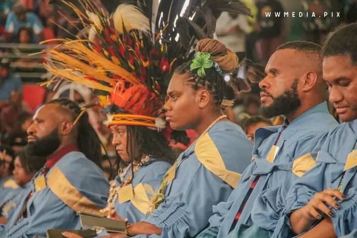 Parents, guardians and family members witnessed over 260 students from the School of Humanities and Social Sciences (SHSS) graduate today at the Sir John Guise indoor stadium in Port Moresby in the forth day of the University of Papua New Guinea's (UPNG) 69th graduation ceremo...