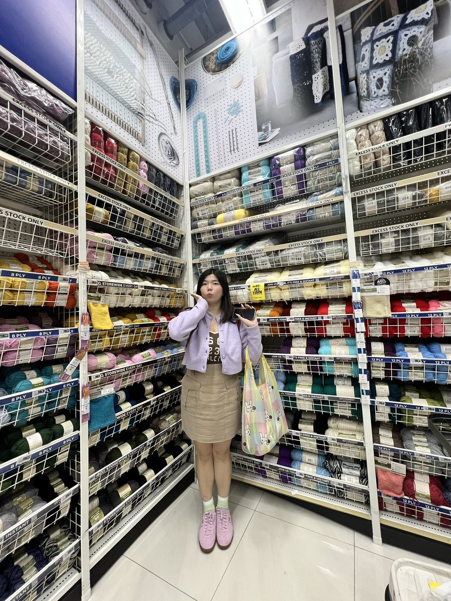 cvhbing's tweet photo. death by a thousand yarns https://t.co/kgATkB7sov