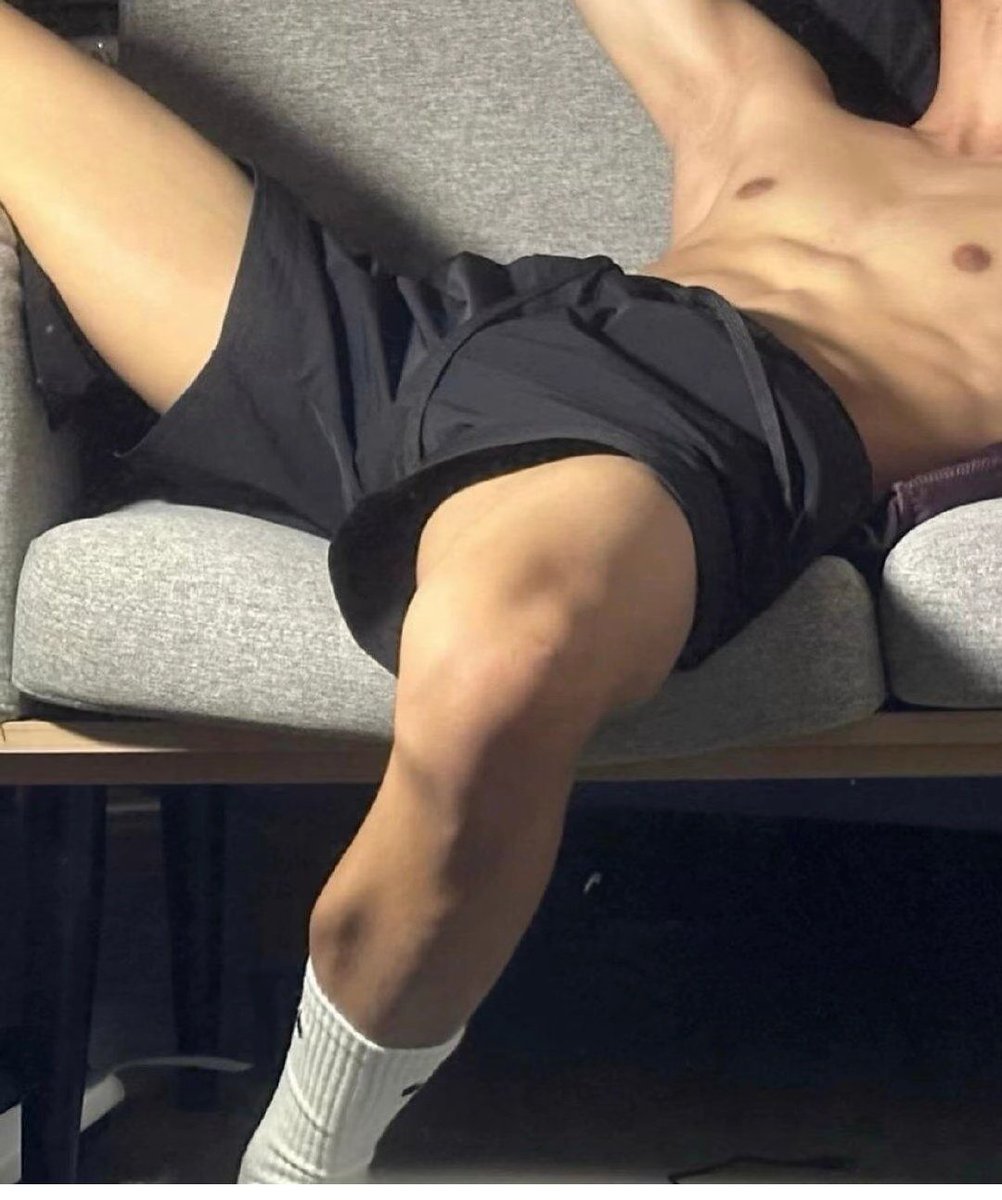 天热了，主人爹也很燥热！需要骚狗的骚逼骚嘴泄火！