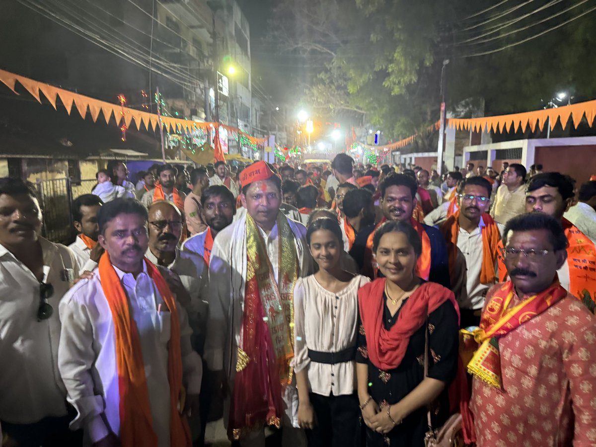 रामनवमी निमित्त काल भंडारा शहरातून भव्य शोभायात्रा काढण्यात आली. या शोभायात्रेत डॉ. प्रशांत यादवरावजी पडोळे यांनी सहभागी होऊन नागरिकांना रामनवमी निमित्त शुभेच्छा दिल्या...