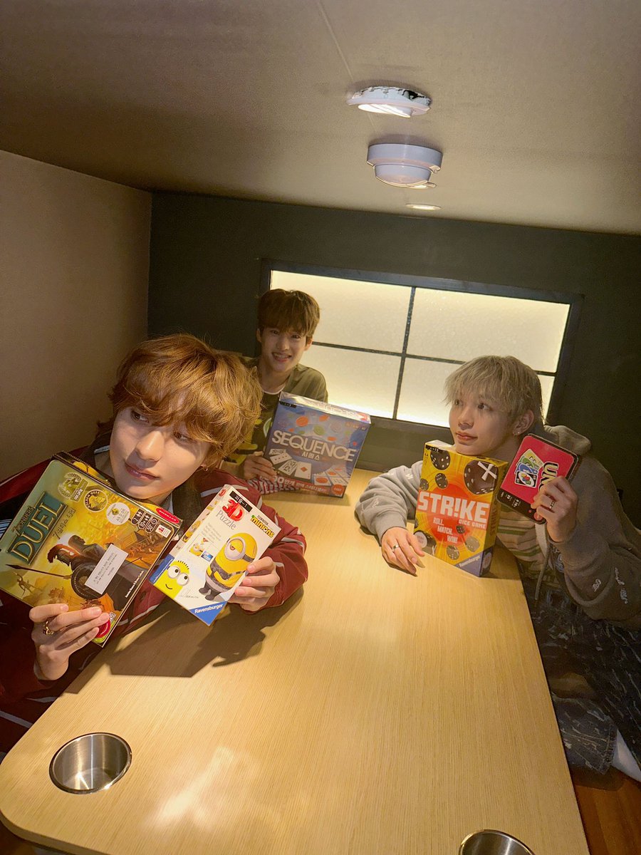 RIIZE_official's tweet photo. Get A Board Game🎲

#RIIZE #라이즈
#RISEandREALIZE
#WE_RIIZE #위라이즈 https://t.co/hSfWlXXbpe
