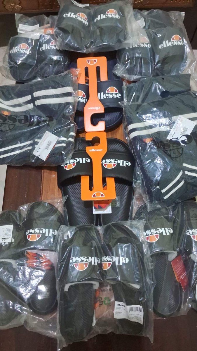 #wts

Sandal ellesse classic
(Black &amp; Navy)
US 7,8,9,10
Tracktop ellesse
XL, L, M
