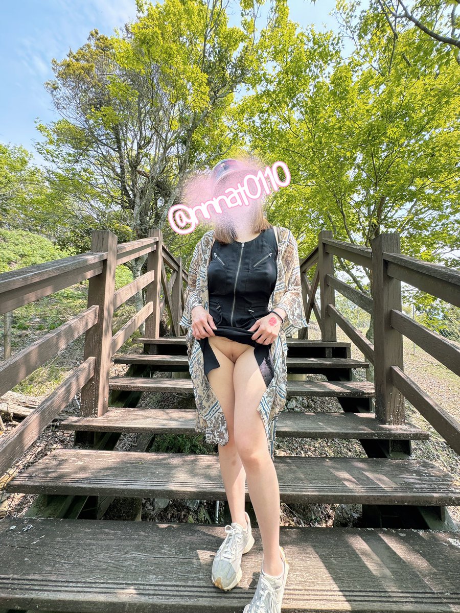 還沒生小孩前
每次月經來都很痛
需要吃止痛藥
有時候上吐下瀉，心悸
嚴重到會去醫院急診

婦產科醫生都說
生完小孩後月經來就不會痛了
根本騙人rrrrrr

還有個問題
難道生完小孩
小穴會變得不一樣嗎？？？
個人剖腹所以完全一模模一樣樣 https://t.co/d4TuCfQPCP