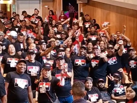 Gramsci entiende que la toma del poder, del Estado, es necesaria como así también constituir uno nuevo; por ello considera que un grupo debe ser dirigente antes de lograrlo, es decir, debe ir construyendo su hegemonía, esto es, articulando consensos y dirigiéndolos.