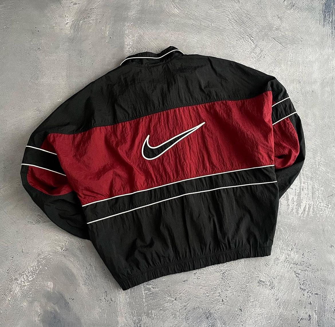 Fashion Essentials tweet media