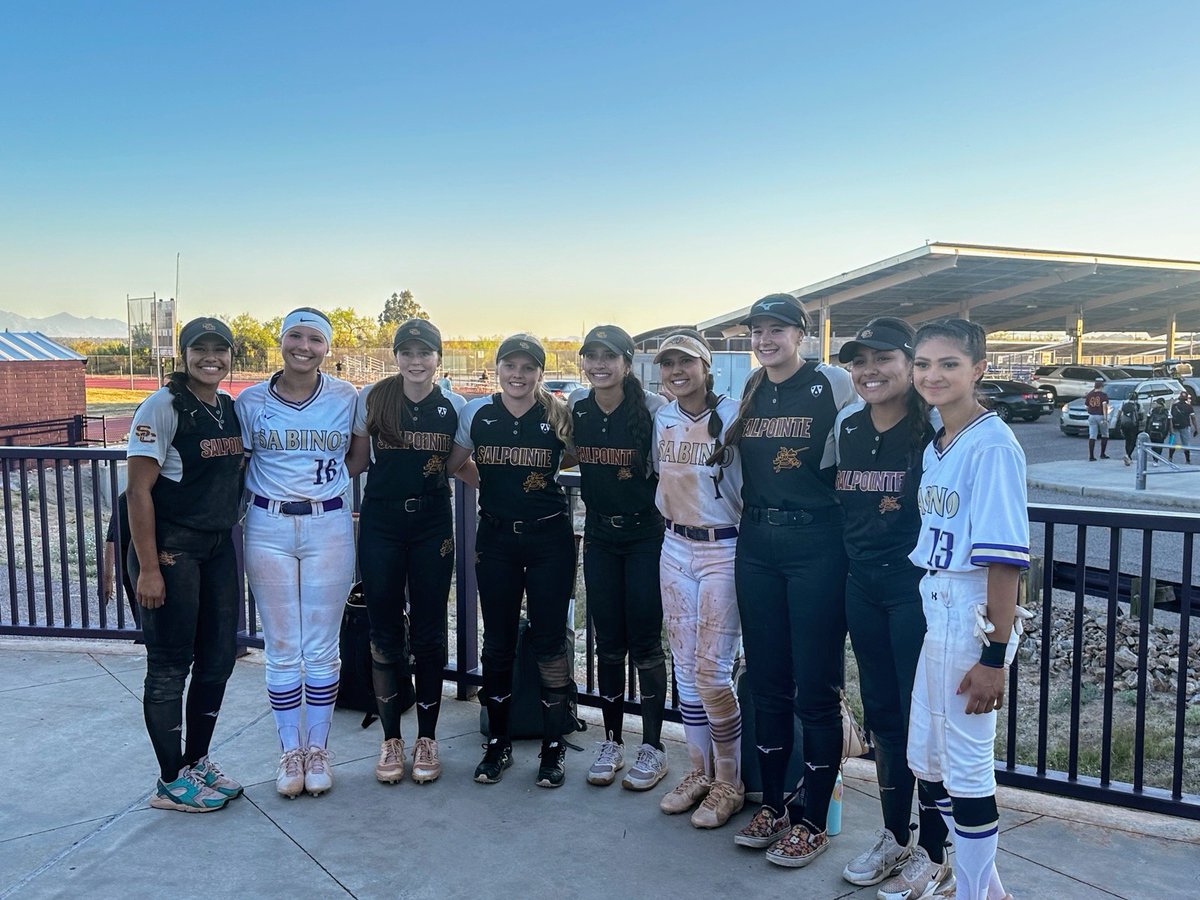 520Rebels18u's tweet photo. Rebels vs Rebels! They will be wearing the same unis again soon. @TucsonRebels @schssoftball_ @sabinoathletics @AllSportsTucson @Softball_Home @Softball_Home @IHartFastpitch https://t.co/K7PktgPVFx