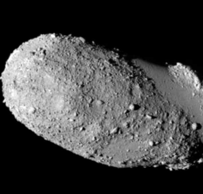 #AbrilAeroespacial en imágenes #17. El asteroide  (25143) Itokawa, visitado por la sonda japonesa #Hayabusa en 2005. Se convirtió en la primer misión en traer muestras de un asteroide a Tierra (2010).
📷#JAXA 🇯🇵
No olviden seguir nuestro especial en redes.