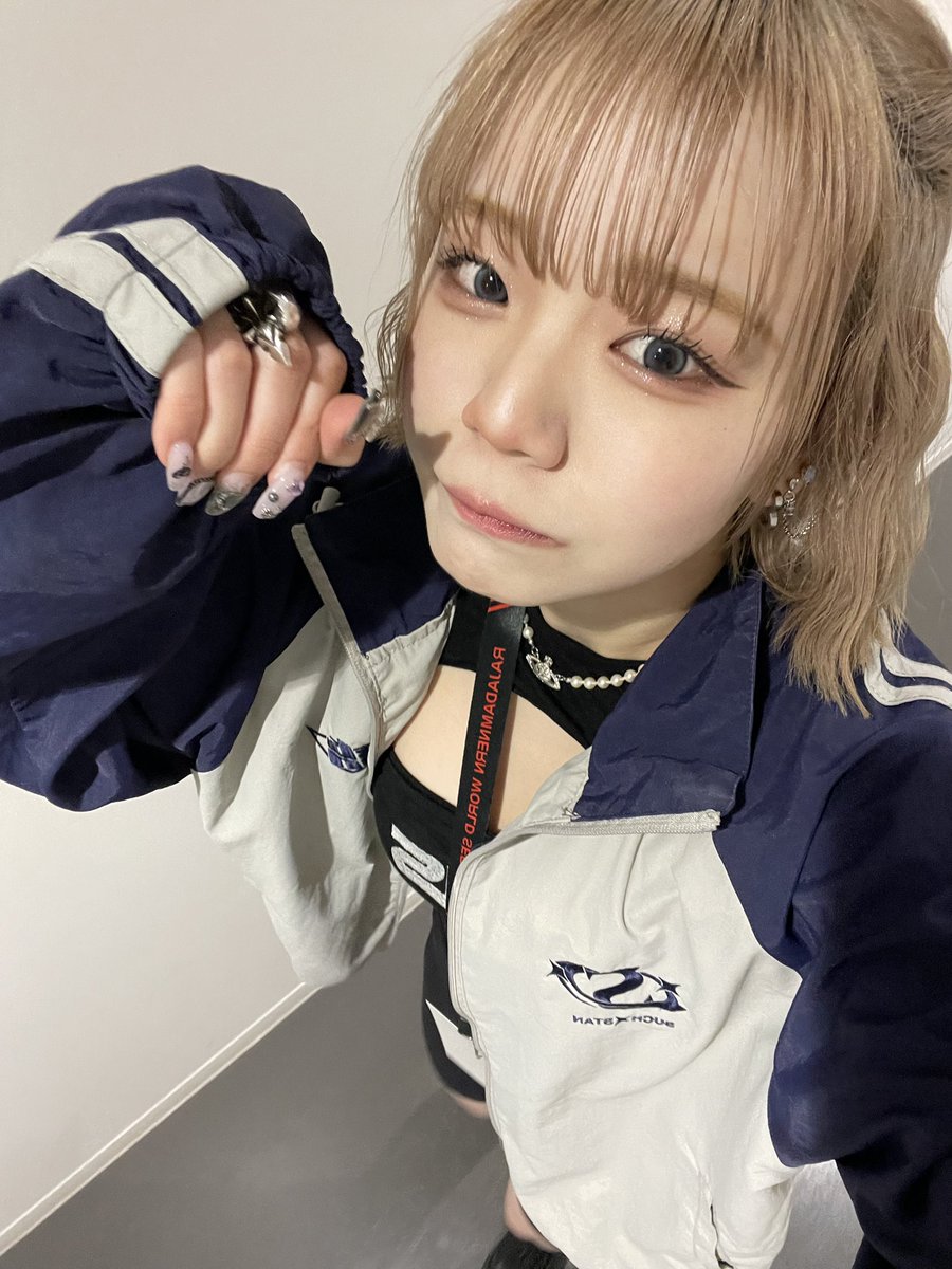 mi89__k's tweet photo. 結局ノーマルカメラが好き
ニキビみえますけど https://t.co/zsadvvXWMa